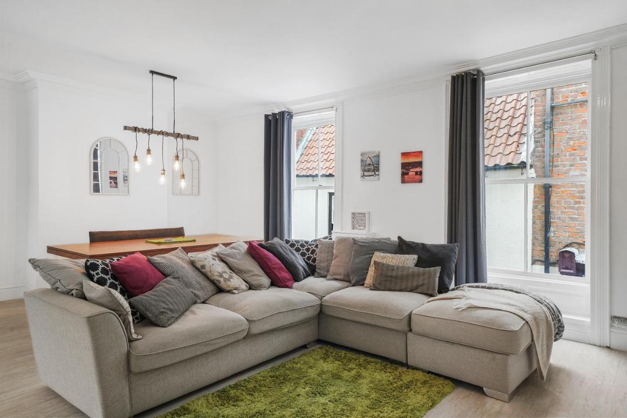 30 Percent Off! The Central Whitby Gem - 4 Bedrooms Exterior foto
